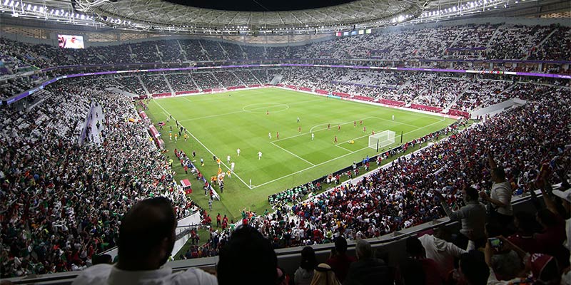 Tận hưởng bóng đá đỉnh cao bằng việc tới theo dõi trực tiếp tại sân vận động